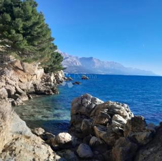 Zazidljivo zemljišče Marušići, Omiš, 312m2