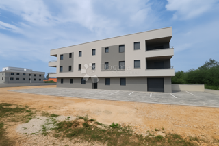 Moderna novogradnja 200 m od morja