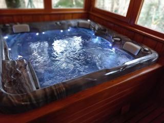 Gozdni bungalov z zasebnim SPA-jem