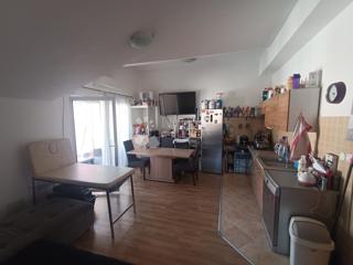Stanovanje Centar, Pula, 65m2