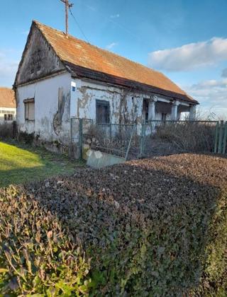 Hiša Kneževi Vinogradi, 1.881m2