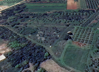 Kmetijsko zemljišče Kavran, Marčana, 750m2