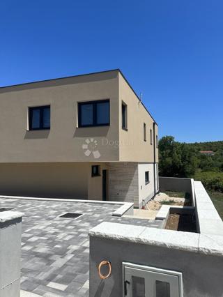 Stanovanje Tisno, 106m2