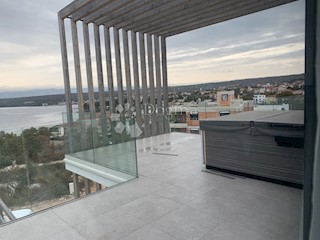 Apartma Zidarići, Malinska-Dubašnica, 212m2