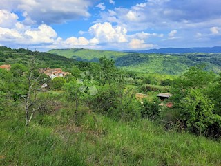 Zemljišče Sovinjska Brda, Buzet, 557m2