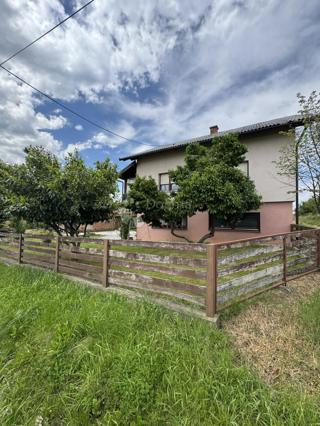 Hiša Pogančec, Preseka, 263m2