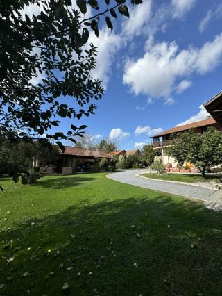 Hiša Veliki Grđevac, 305m2