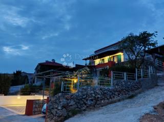 Hiša Vinišće, Marina, 130m2