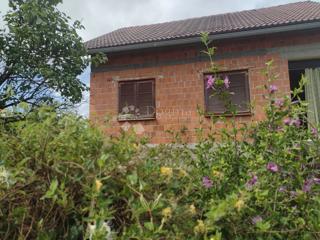 Hiša Slavsko Polje, Gvozd, 100m2