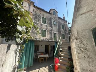 Hiša Varoš, Šibenik, 150m2