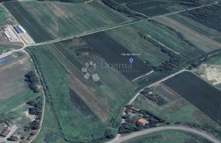 Kmetijsko zemljišče Okešinec, Križ, 19.117m2