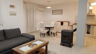 Stanovanje Čavle, 73m2