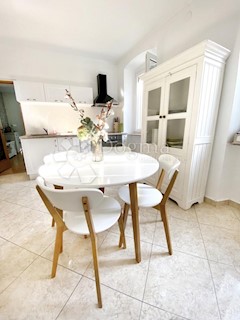 Stanovanje Centar, Pula, 45m2