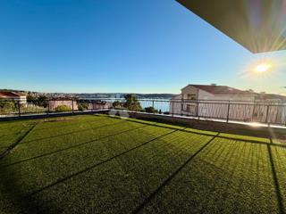 Stanovanje Okrug Gornji, Okrug, 72,34m2