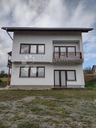 Hiša Topusko, 300m2