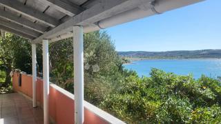 Rtina – prva vrsta do morja, zemljišče s hišo in oljčnim nasadom