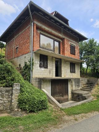 Hiša Gornje Vratno, Cestica, 166,58m2