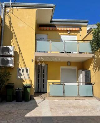 Hiša Novi Vinodolski, 100m2