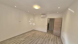 Dvosobno stanovanje v centru Pulja, površina 72,83 m2 