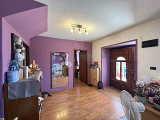 Hiša Srdoči, Rijeka, 243m2