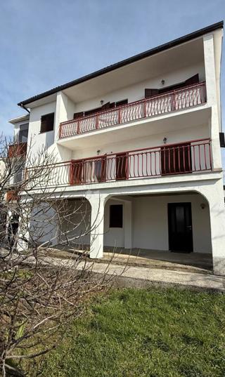 Hiša Drenova, Rijeka, 315m2