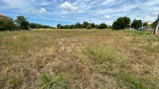 Stavbno zemljišče 1050 m² ob asfaltu, Sveti Lovreč