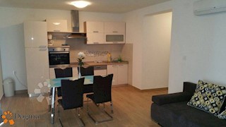 Hiša Novi Vinodolski, 550m2