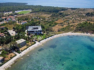 Zazidljivo zemljišče Novalja, 1.850m2