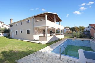 Hiša Loborika, Marčana, 220m2