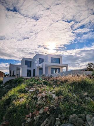 Hiša Žerava, Nin, 270m2