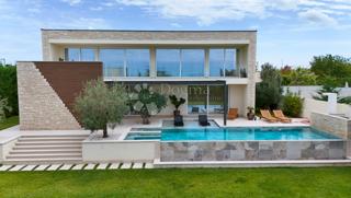 ŽIVLJENJE V MAKE-UP STILU