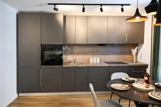 Stanovanje Centar, Rijeka, 93,50m2