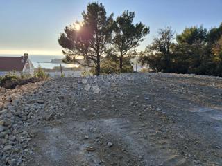 Zazidljivo zemljišče Banjol, Rab, 815m2