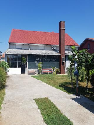 Hiša Sarvaš, Osijek - Okolica, 280m2