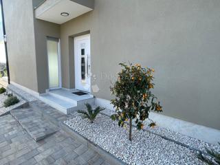 Hiša Tribunj, 243,70m2