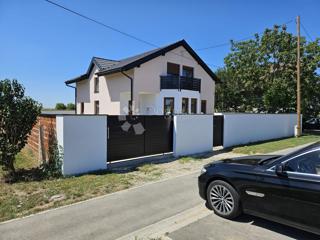 Hiša Sarvaš, Osijek - Okolica, 200m2