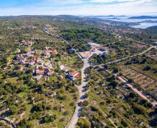 Zazidljivo zemljišče Rogoznica, 1.430m2