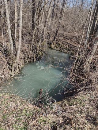 Zemljišče Dugo Selo Lasinjsko, Gvozd, 44.198m2