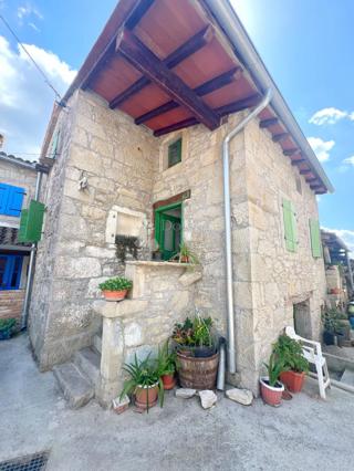 Hiša Kotli, Buzet, 75m2
