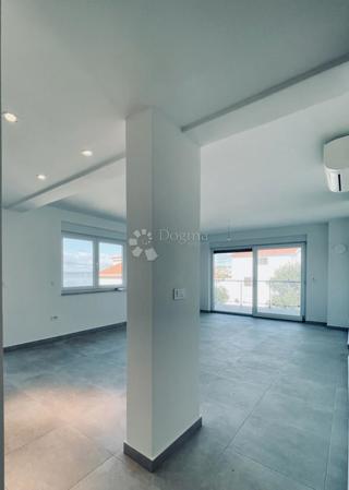 Stanovanje Maslenica, Jasenice, 107m2