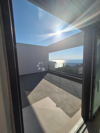 Stanovanje Okrug Gornji, Okrug, 192,62m2 (Mavarčica)