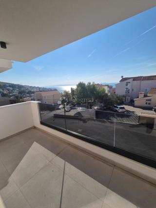 Stanovanje Okrug Gornji, Okrug, 85,82m2