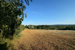 Zazidljivo zemljišče Vinež, Labin, 2.078m2