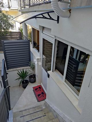 Stanovanje Duće, Dugi Rat, 80m2