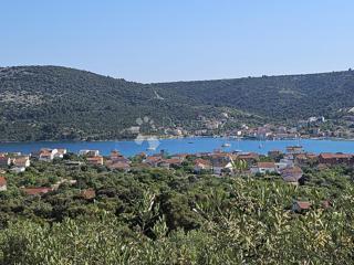 Zazidljivo zemljišče Vinišće, Marina, 1.465m2