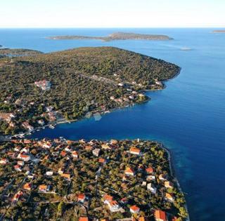 Kmetijsko zemljišče Drvenik Veliki, Trogir - Okolica, Drvenik, 3.276m2