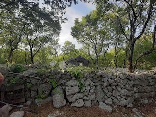 Zemljišče Vrbnik, 8.000m2