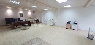 Poslovni prostor Mlaka, Rijeka, 104,90m2