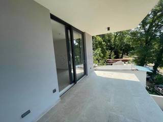 Novogradnja 150 metrov od morja! Otok Krk!