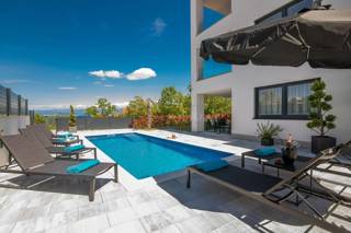 Luksuzno stanovanje na Rovi! Malinska